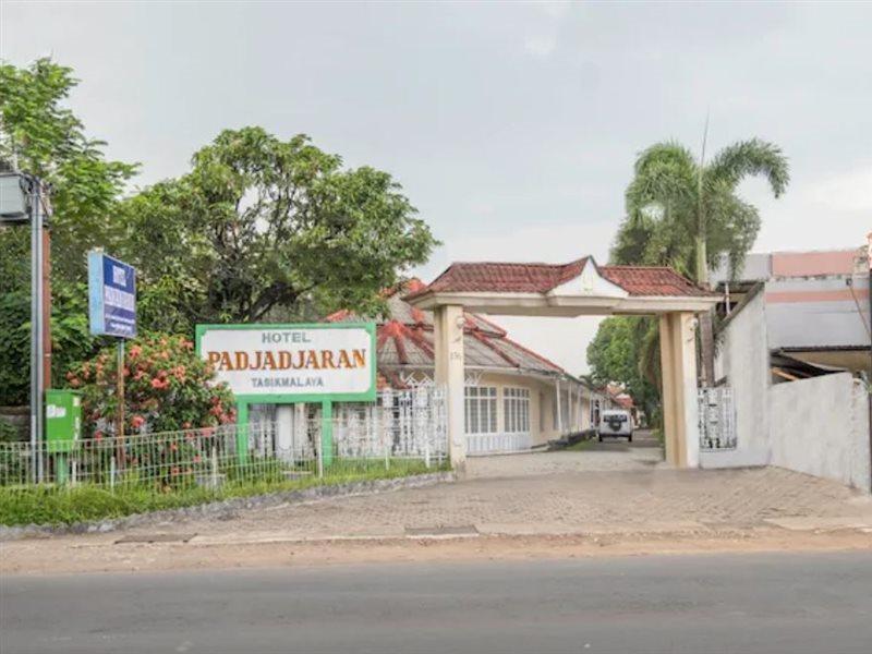 Super Oyo 2346 Hotel Padjadjaran 1 Tasikmalaya Eksteriør bilde